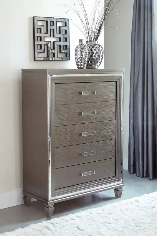 Commode de chambre, 5 tiroirs, 38 po L x 54,3 po H, Glamour